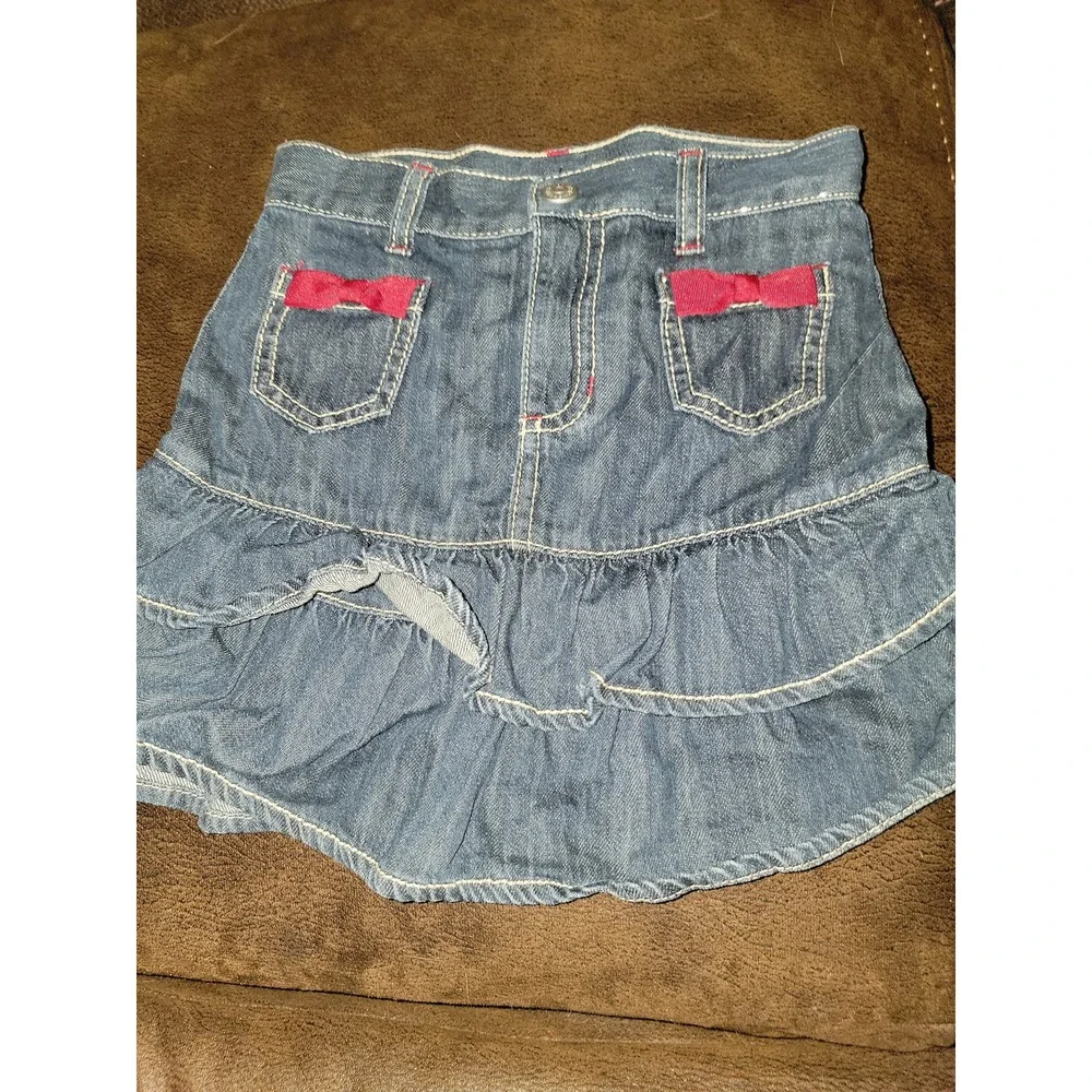 Gymboree sweet treats sweatshirt size 5 6  and jean‎ skirt size 5